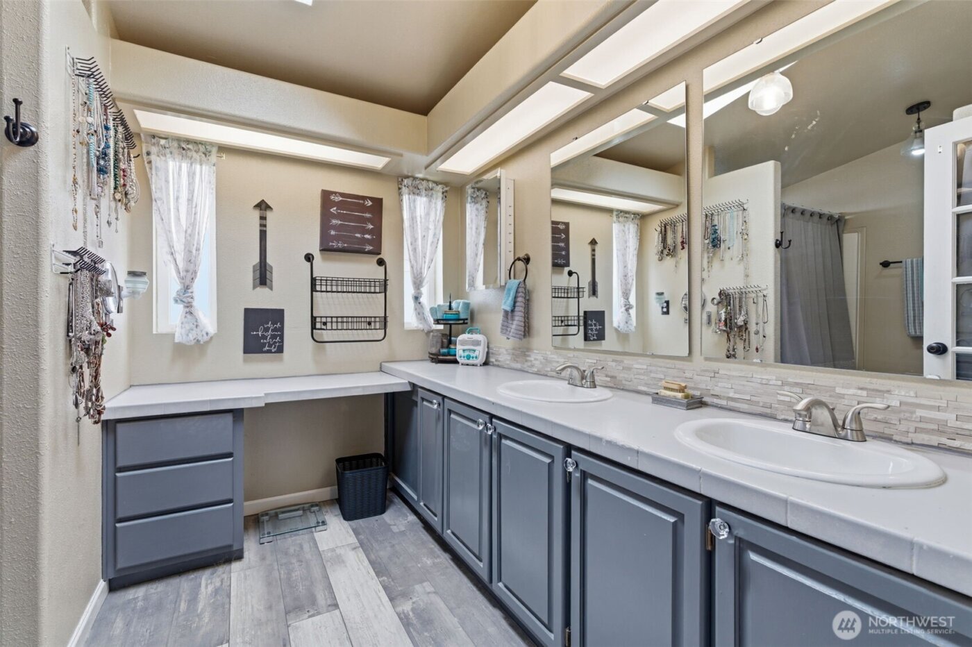 240 Rakoz Road , Toledo, WA 98591