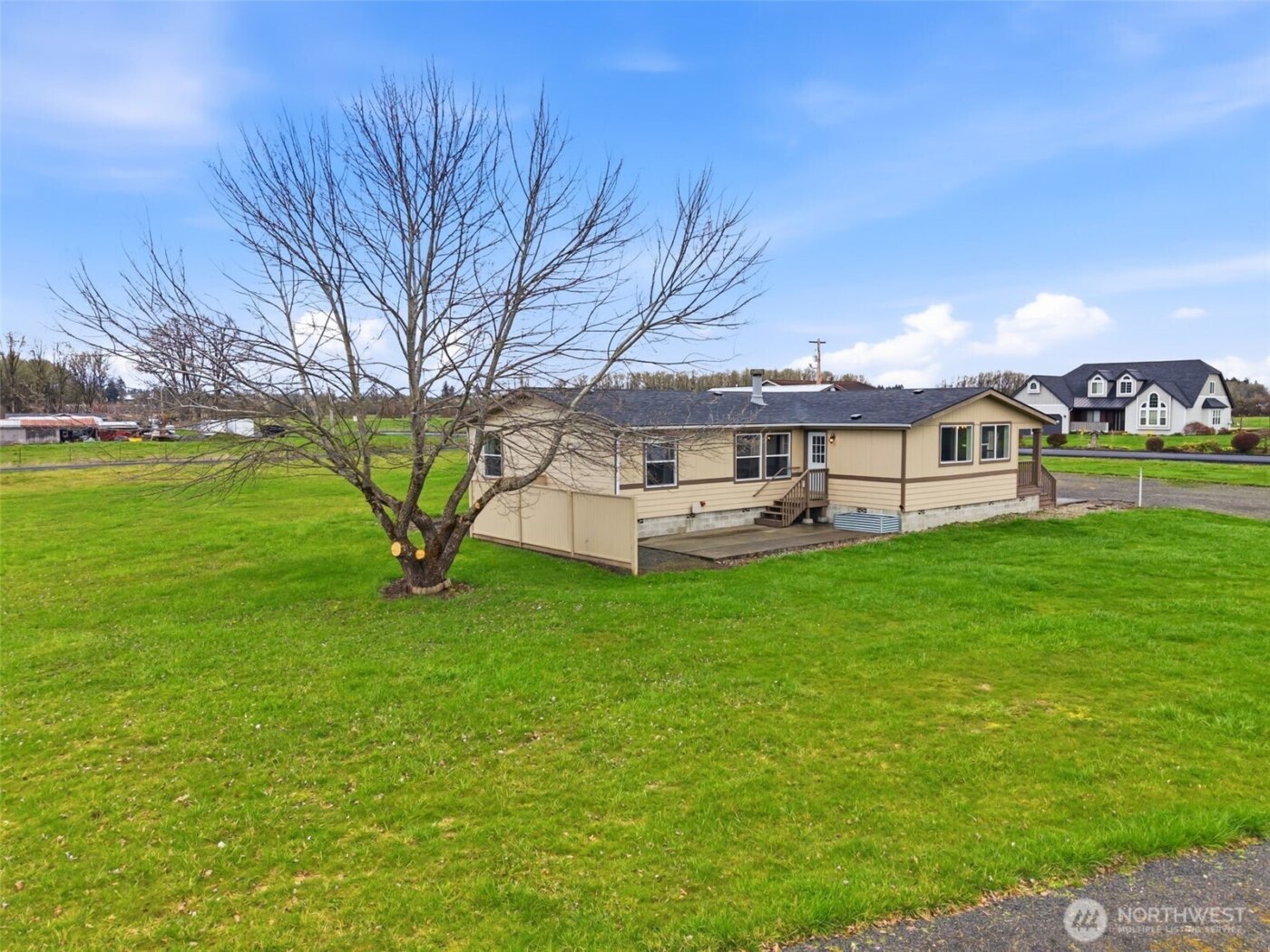 240 Rakoz Road , Toledo, WA 98591