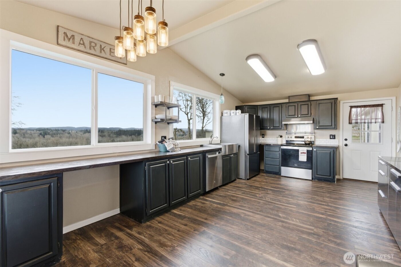 240 Rakoz Road , Toledo, WA 98591