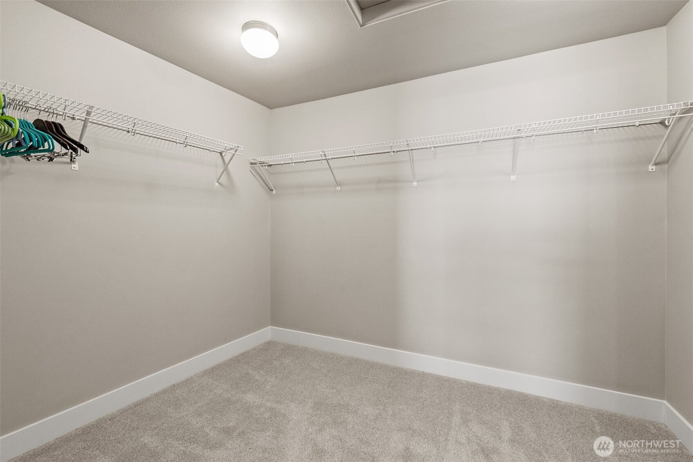 610 Field Place NE, Renton, WA 98059