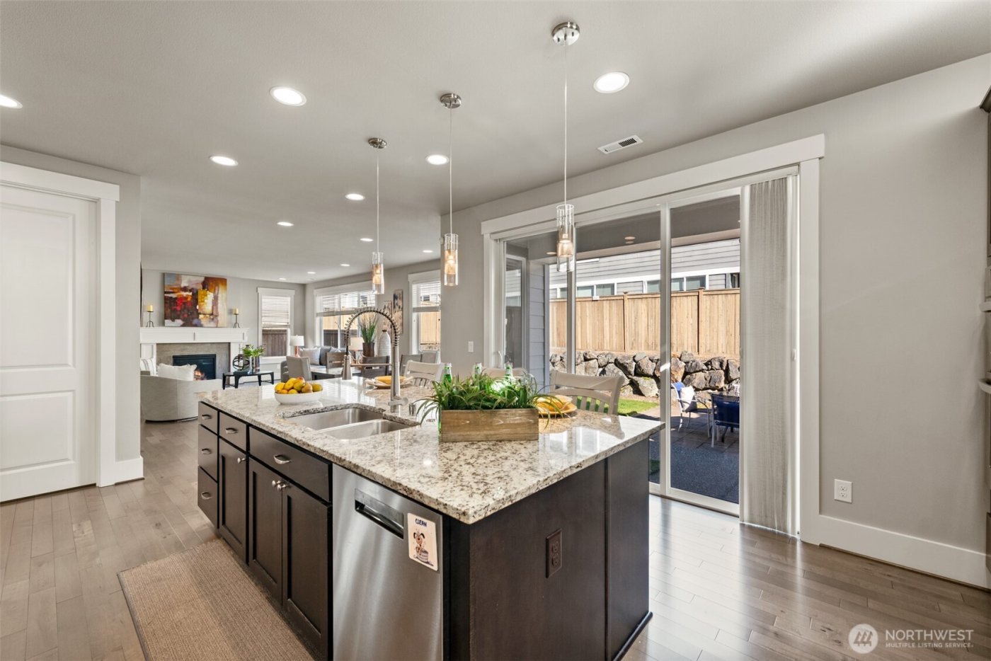 610 Field Place NE, Renton, WA 98059