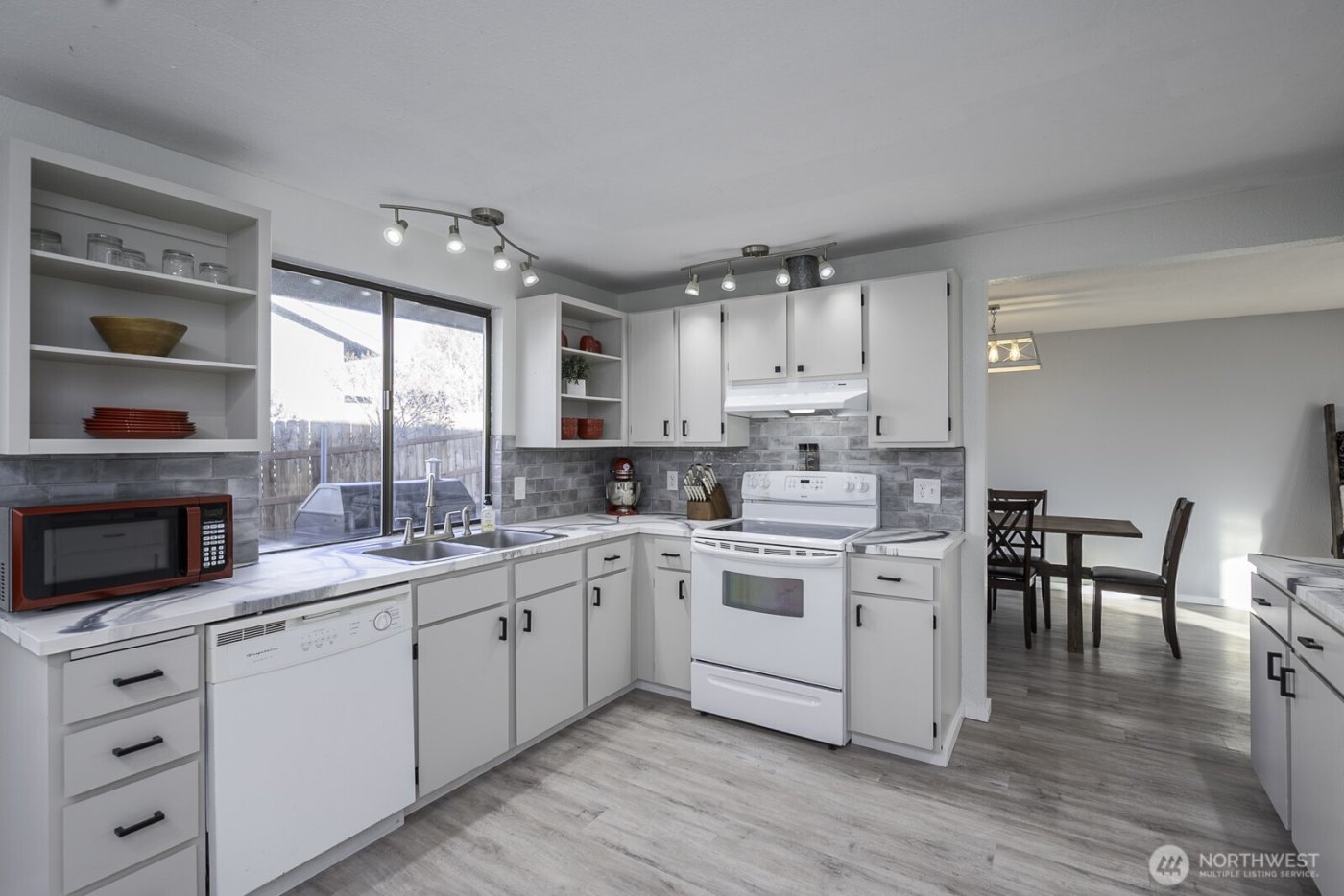 306 Belmont Avenue , Moses Lake, WA 98837