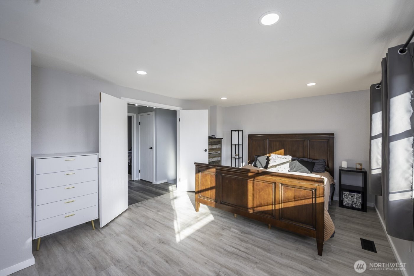 306 Belmont Avenue , Moses Lake, WA 98837