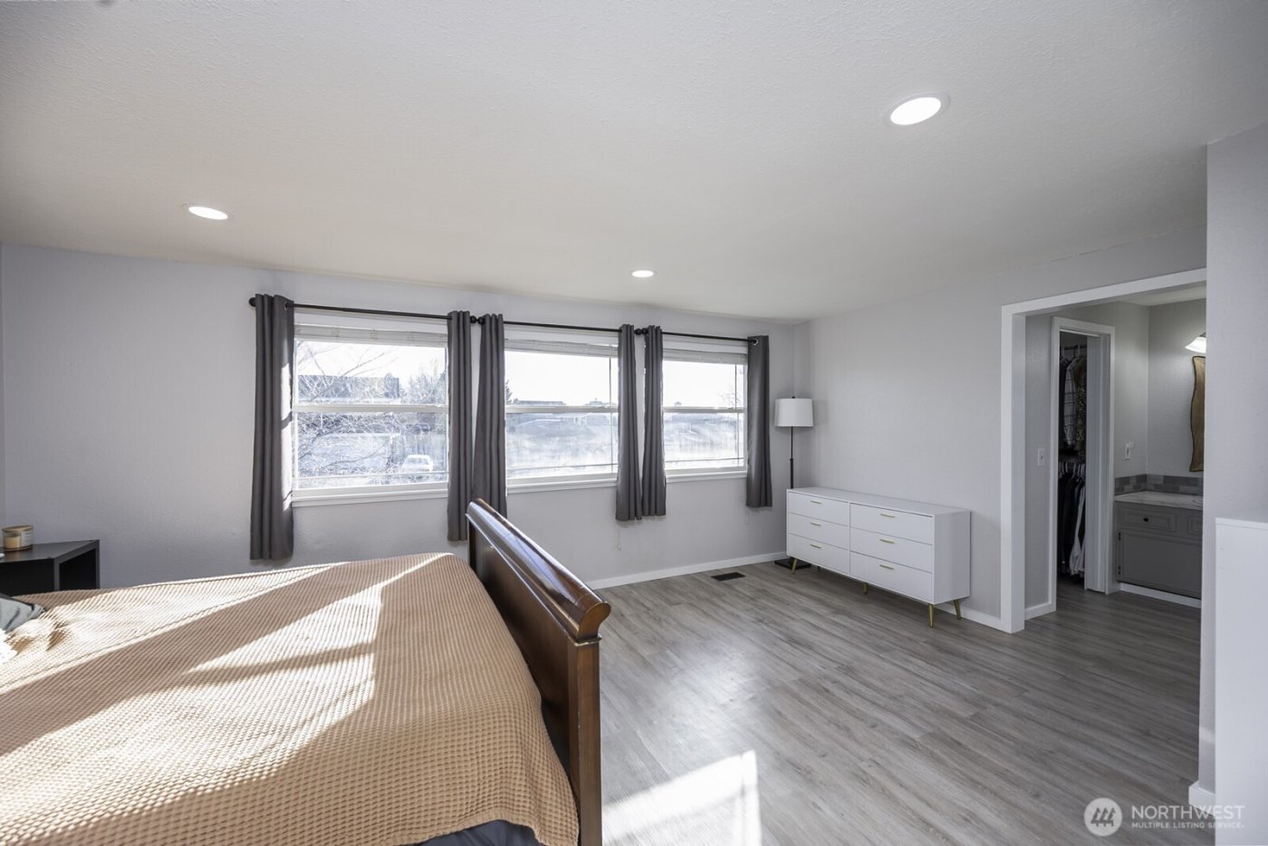 306 Belmont Avenue , Moses Lake, WA 98837