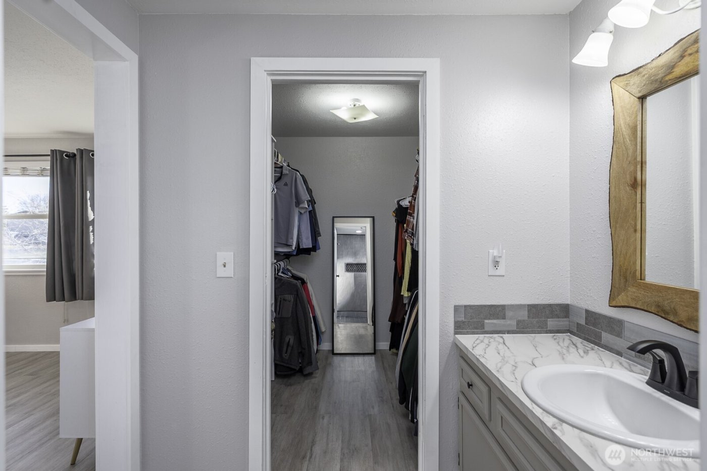 306 Belmont Avenue , Moses Lake, WA 98837