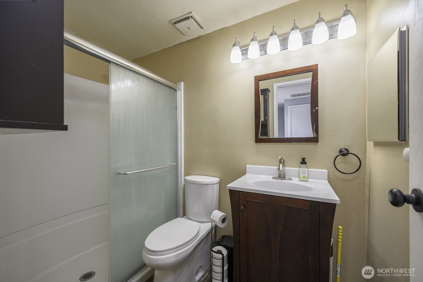 306 Belmont Avenue , Moses Lake, WA 98837