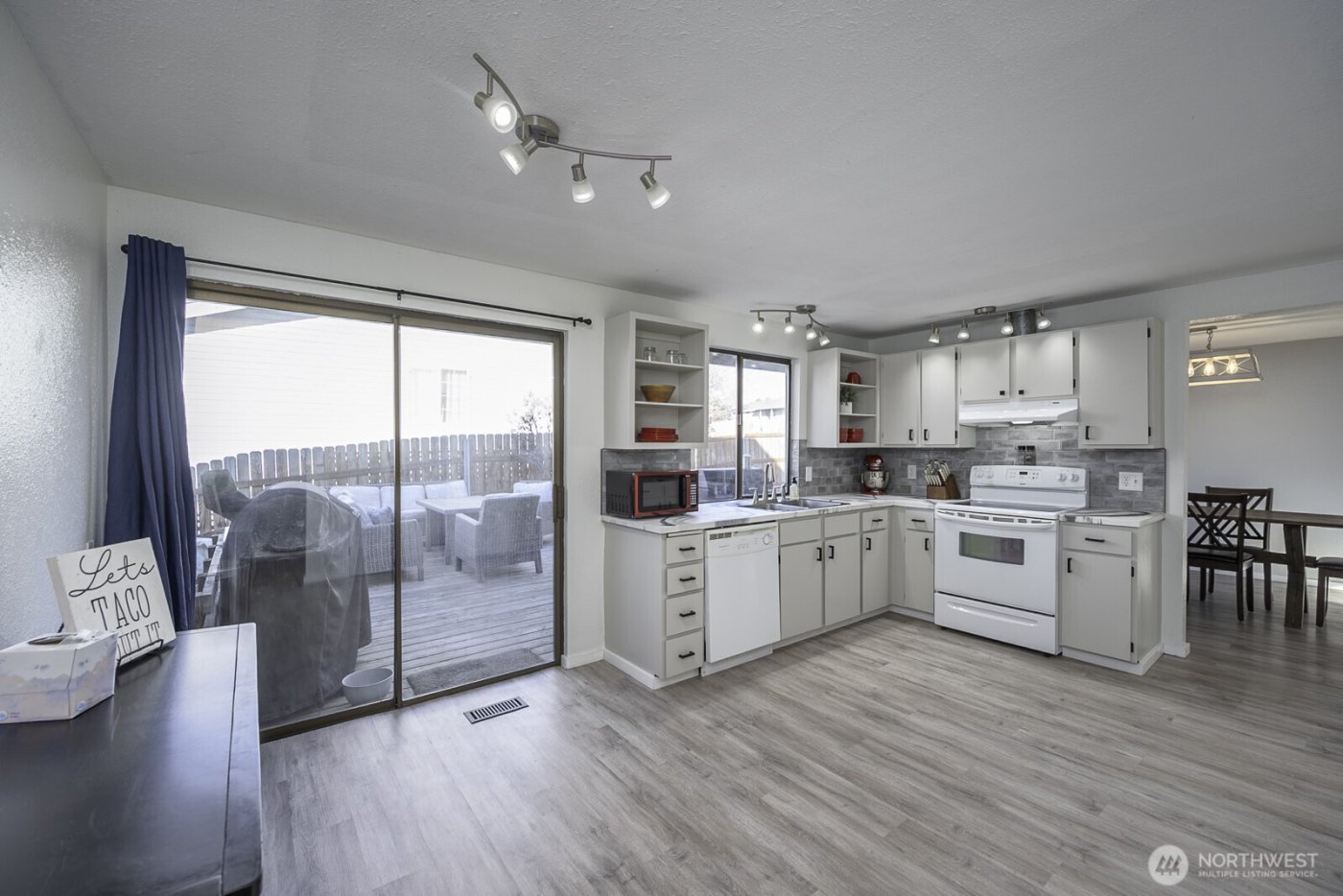 306 Belmont Avenue , Moses Lake, WA 98837