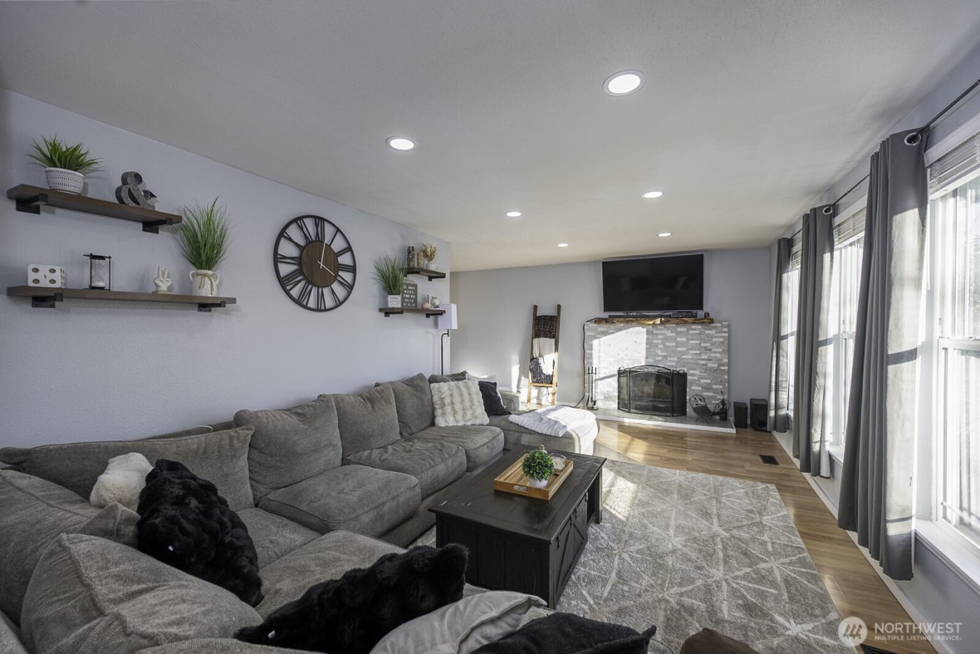 306 Belmont Avenue , Moses Lake, WA 98837