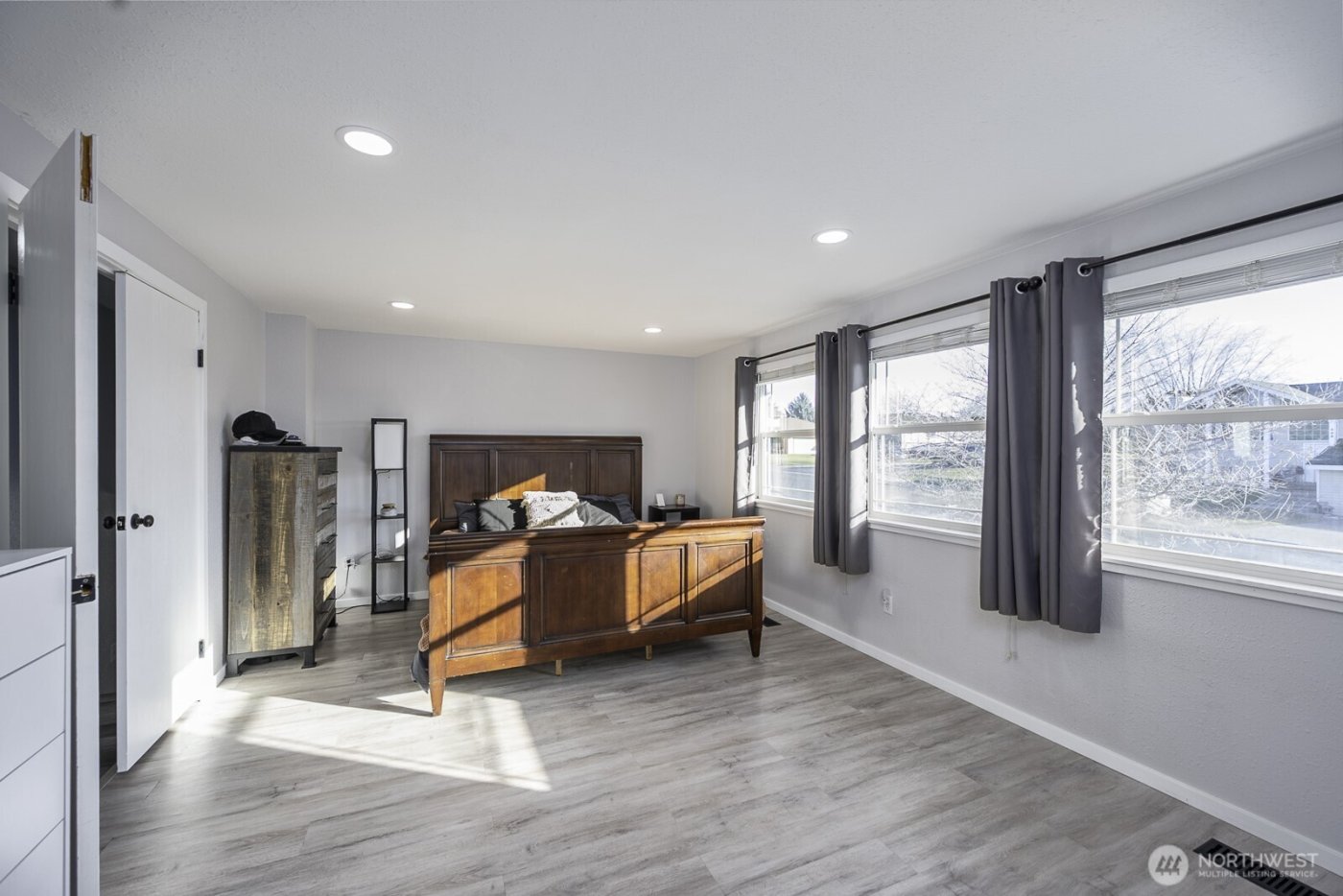 306 Belmont Avenue , Moses Lake, WA 98837