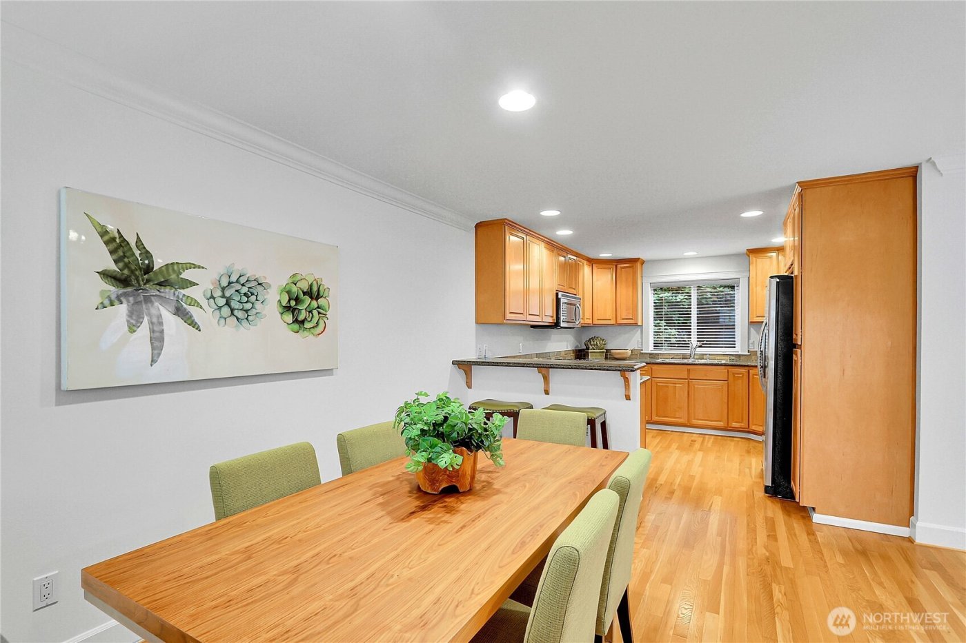 815 2nd Avenue N #A, Seattle, WA 98109