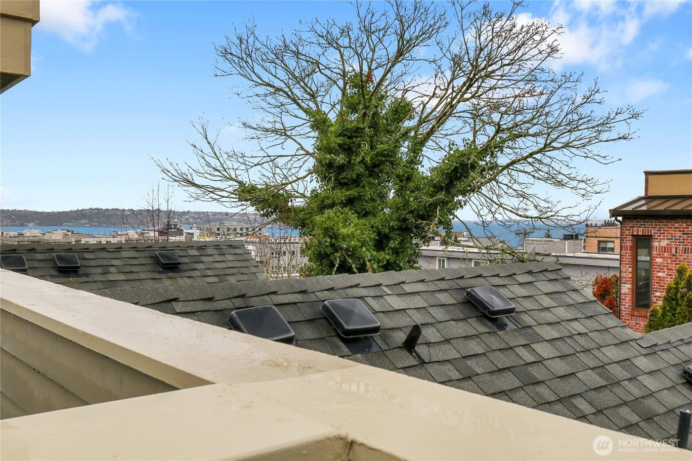 815 2nd Avenue N #A, Seattle, WA 98109