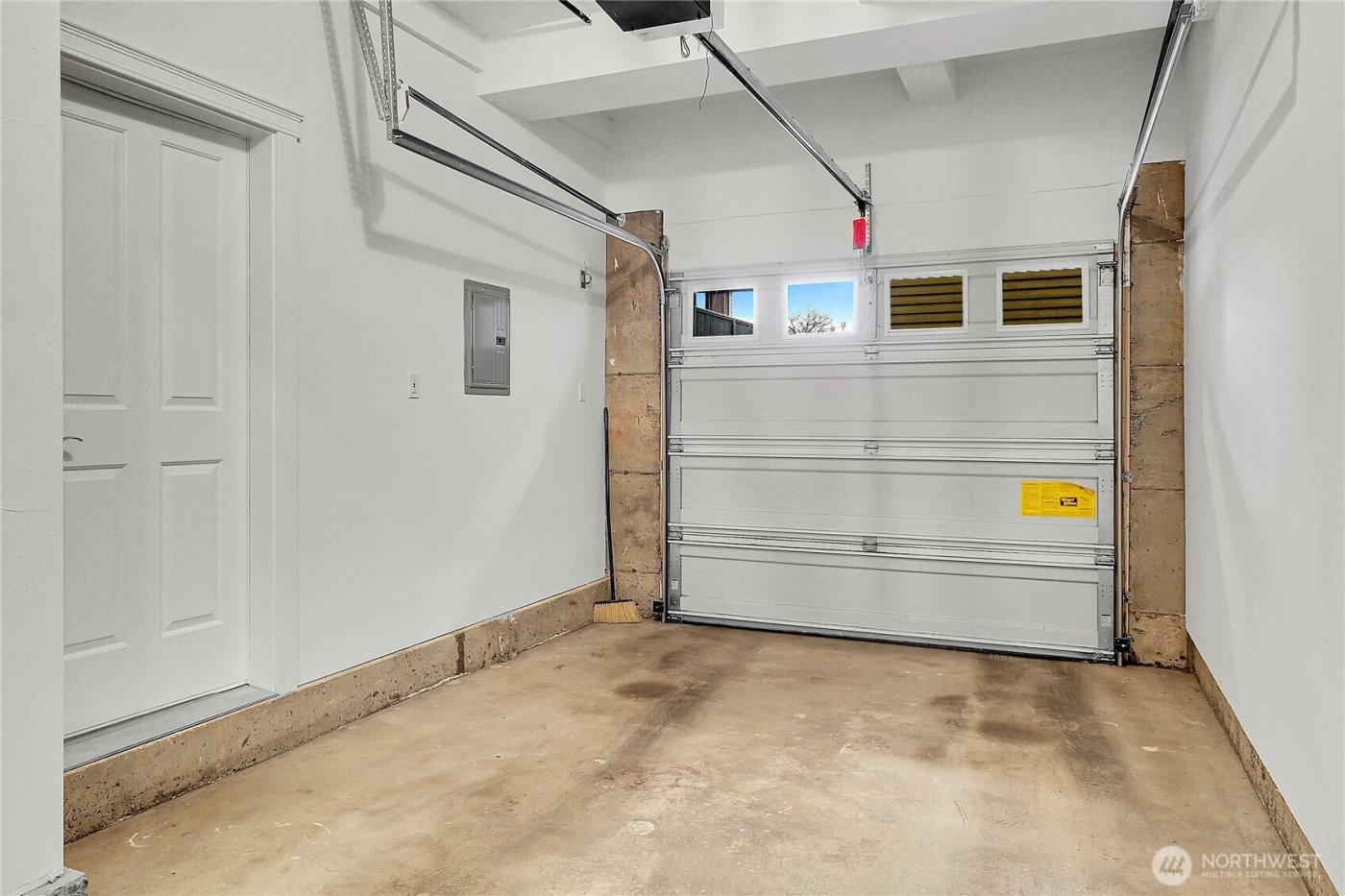 815 2nd Avenue N #A, Seattle, WA 98109