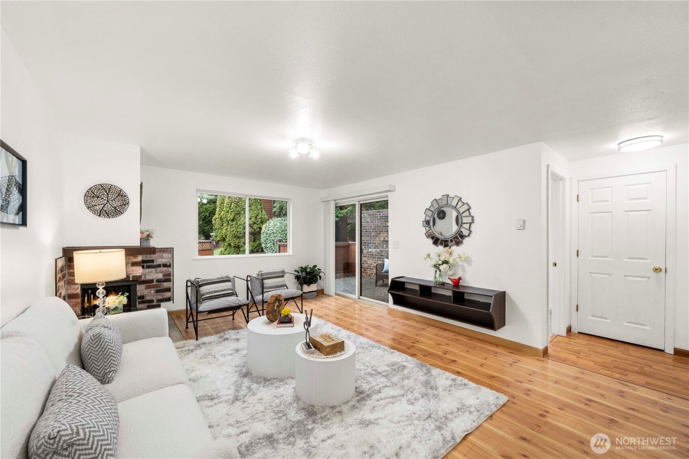 1733 157th Avenue NE #E102, Bellevue, WA 98008