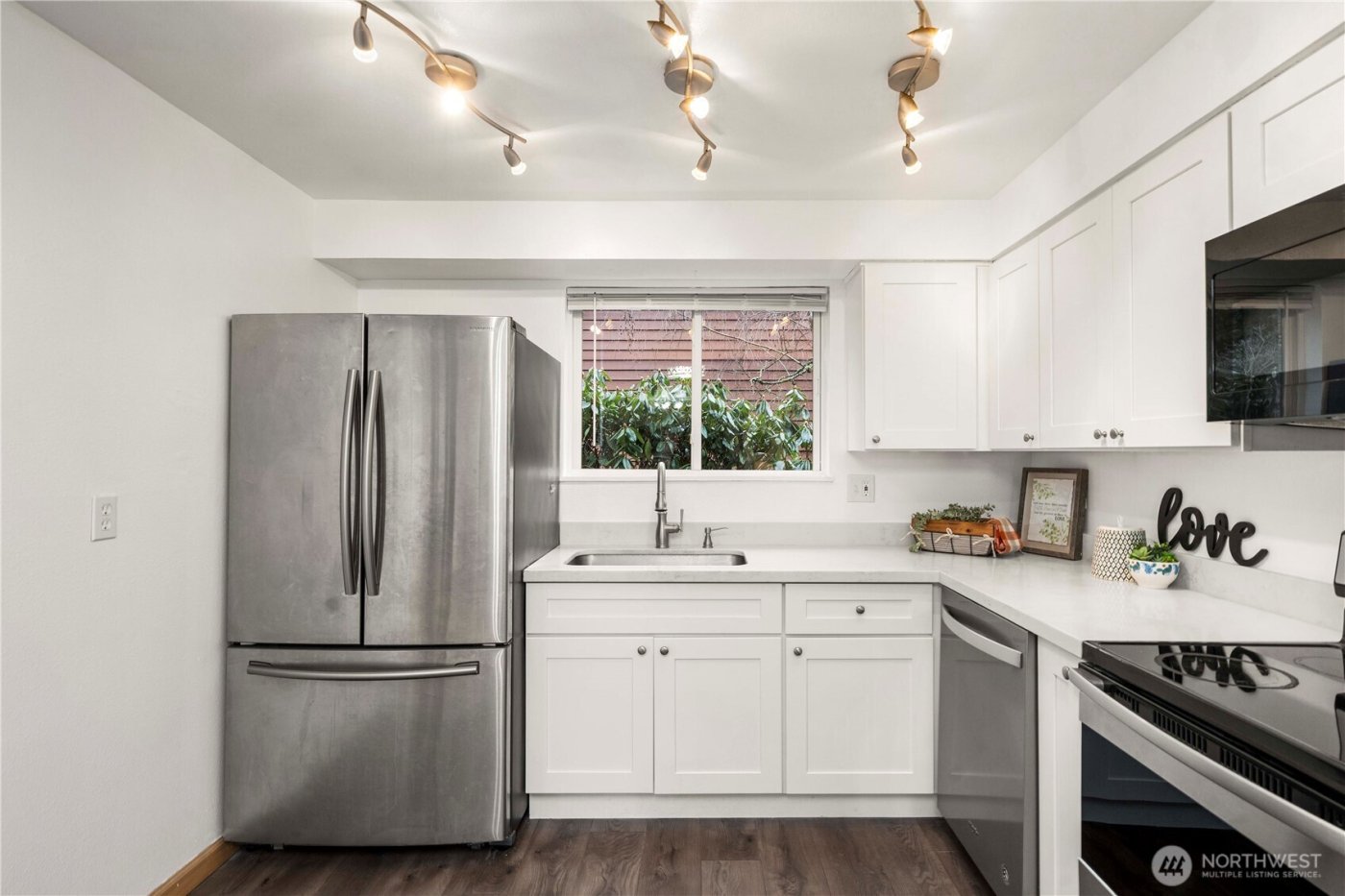 1733 157th Avenue NE #E102, Bellevue, WA 98008