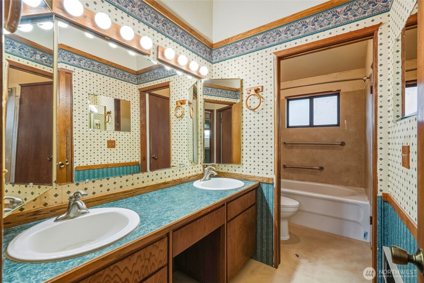 7172 Butler Hill Road , Burlington, WA 98233