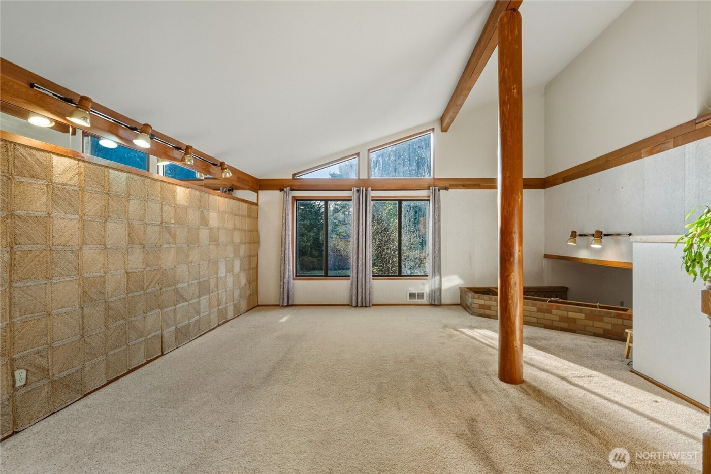 7172 Butler Hill Road , Burlington, WA 98233