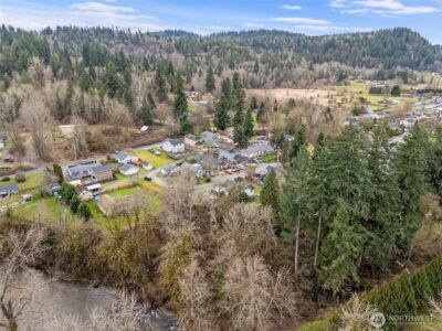 329 SE 2nd Street , South Prairie, WA 98385 - Photo 37