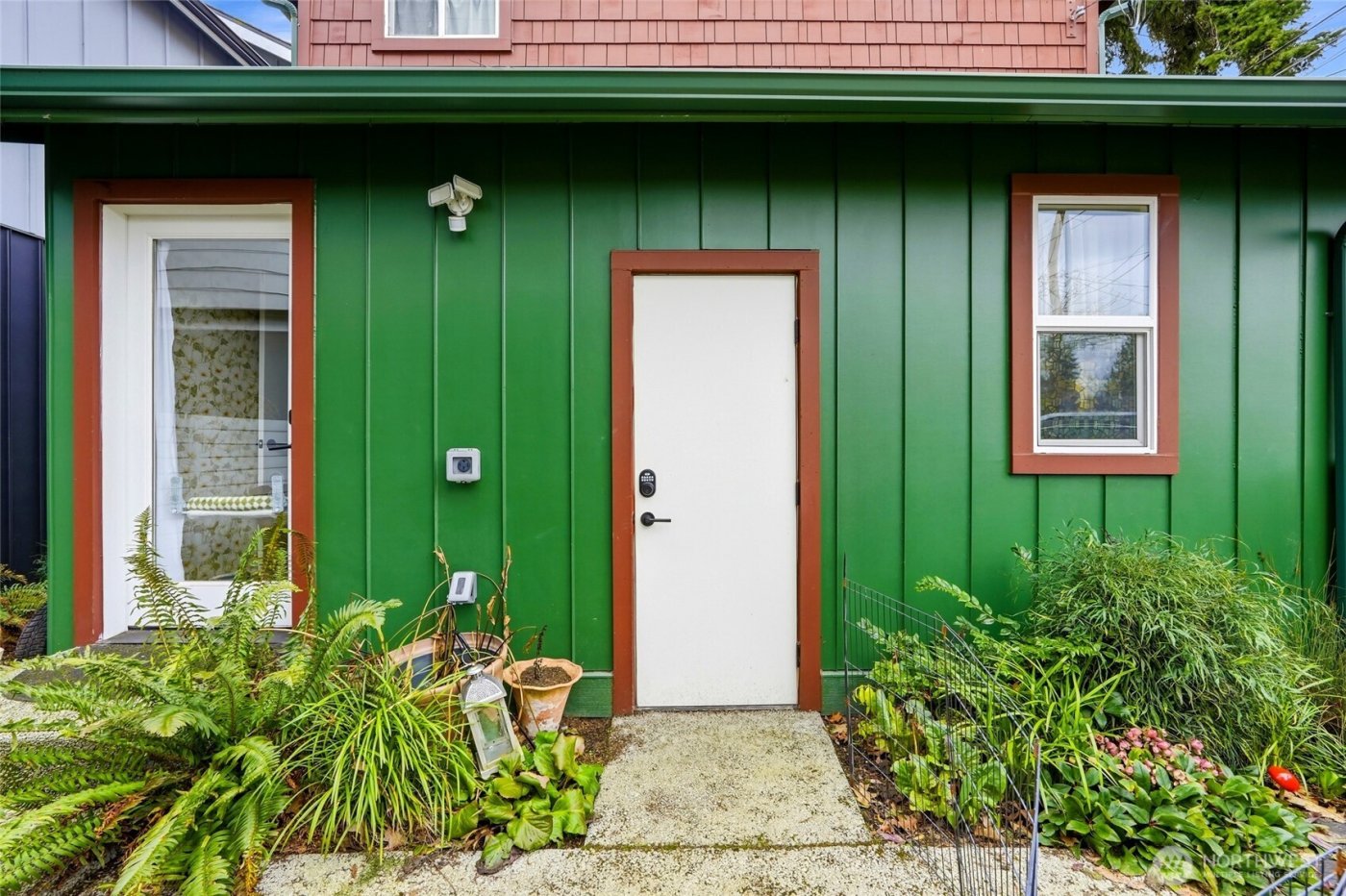 8752 Dayton Avenue N #B, Seattle, WA 98103