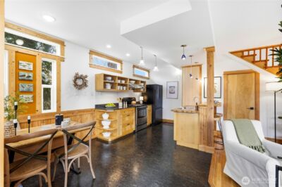 8752 Dayton Avenue N #B, Seattle, WA 98103 - Photo 3