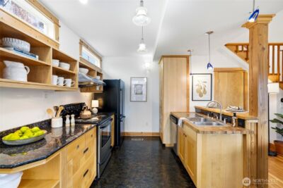 8752 Dayton Avenue N #B, Seattle, WA 98103 - Photo 5