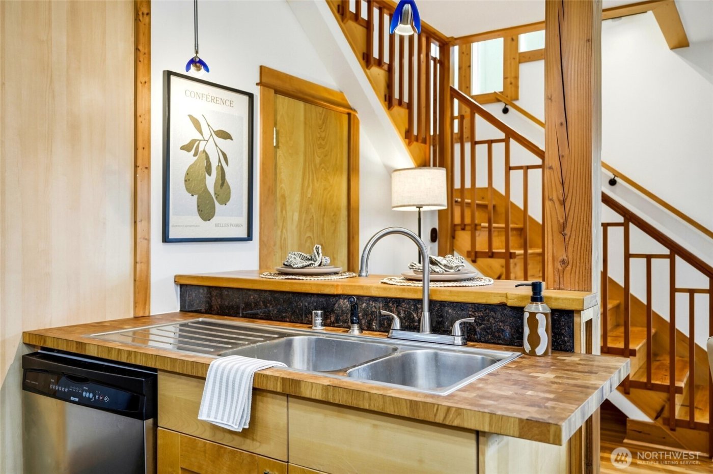 8752 Dayton Avenue N #B, Seattle, WA 98103