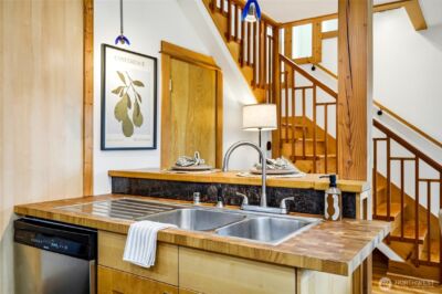 8752 Dayton Avenue N #B, Seattle, WA 98103 - Photo 6