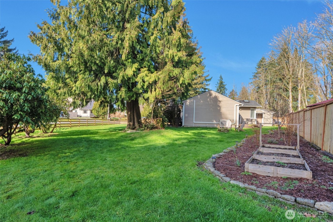 13825 Fender Drive , Lynnwood, WA 98087