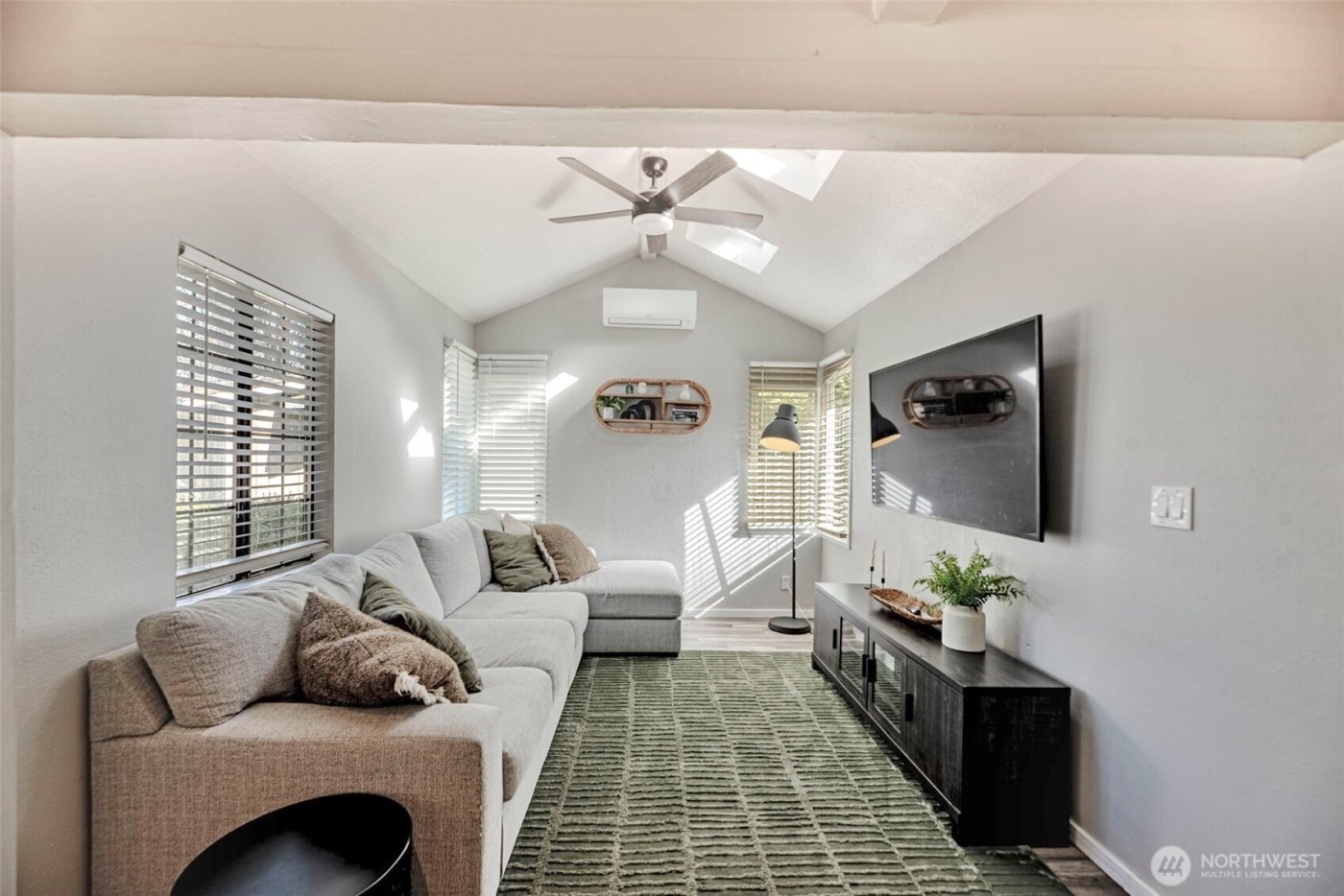 13825 Fender Drive , Lynnwood, WA 98087