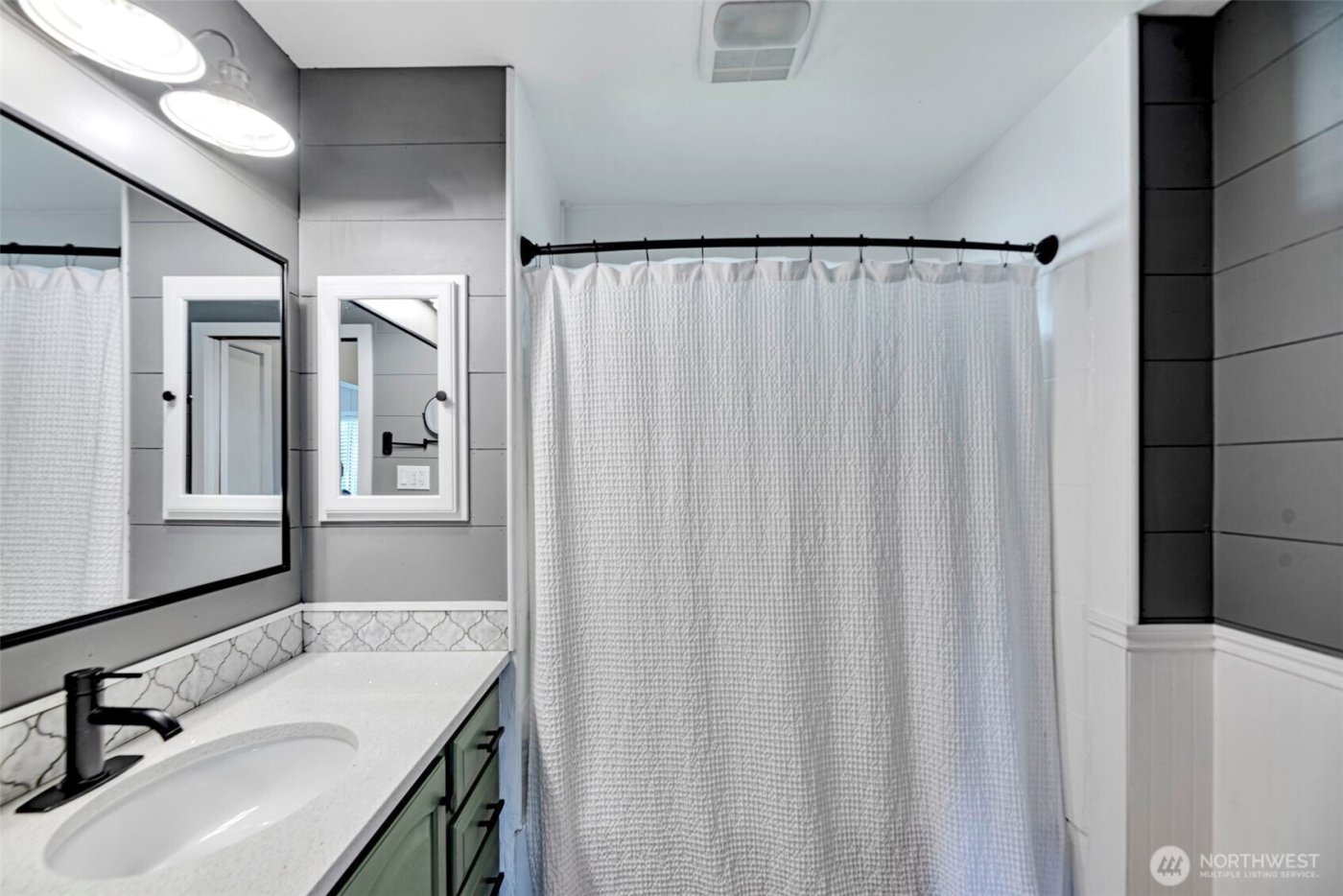 13825 Fender Drive , Lynnwood, WA 98087