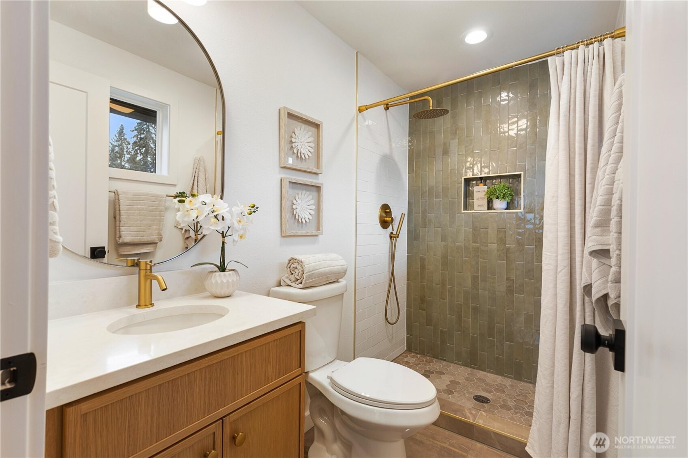 1831 201st Place SW, Lynnwood, WA 98036