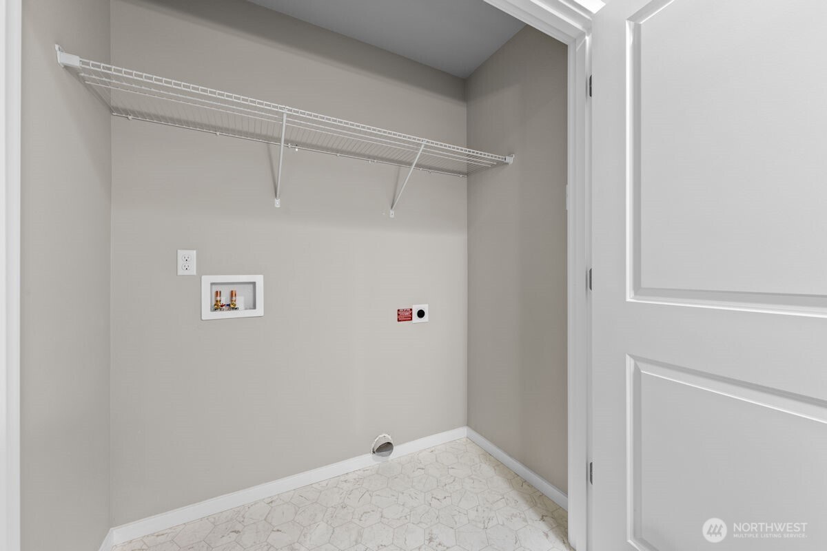 7027 Rainier Drive #G, Everett, WA 98203