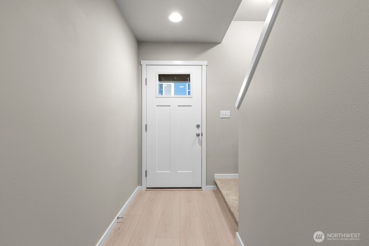 7027 Rainier Drive #G, Everett, WA 98203