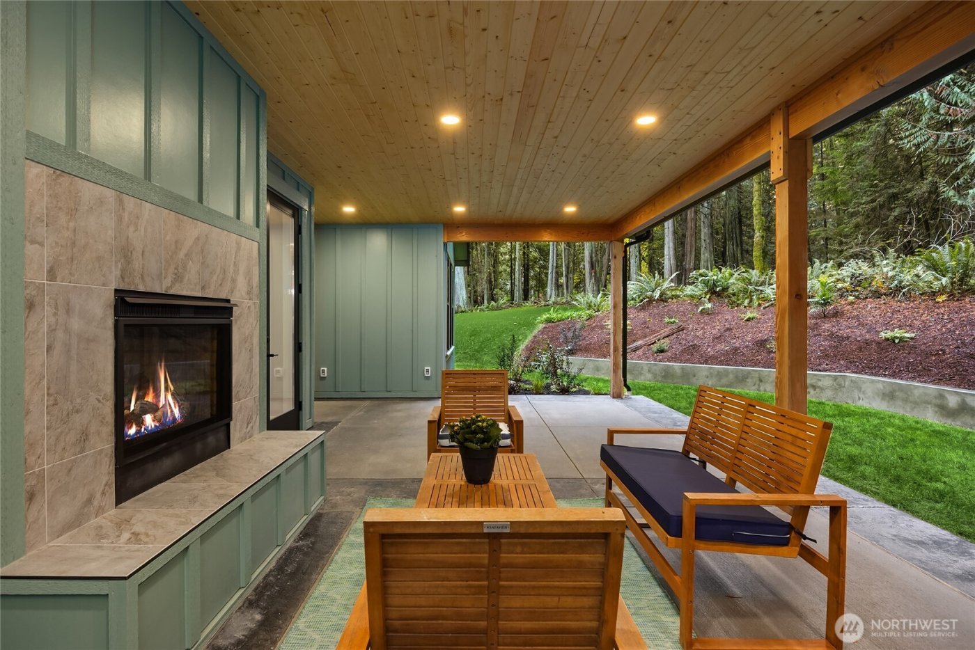 7535 NE West Port Madison Road , Bainbridge Island, WA 98110