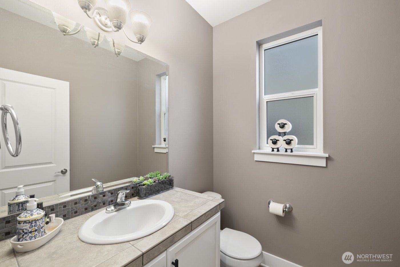 20507 9th Avenue W, Lynnwood, WA 98036