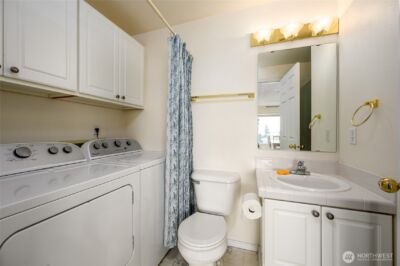 910 34th Street #202, Anacortes, WA 98221 - Photo 16