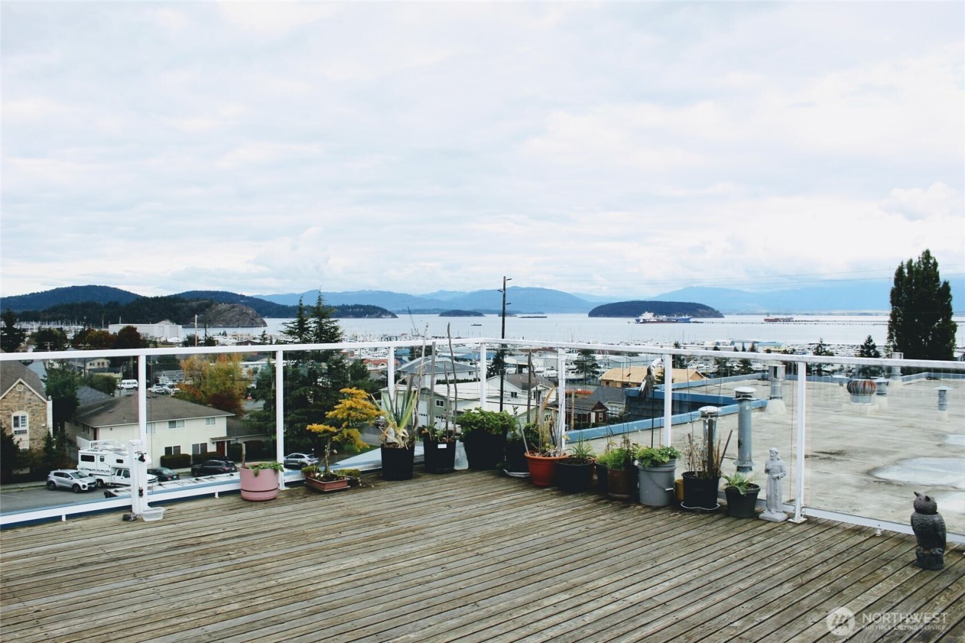 910 34th Street #202, Anacortes, WA 98221