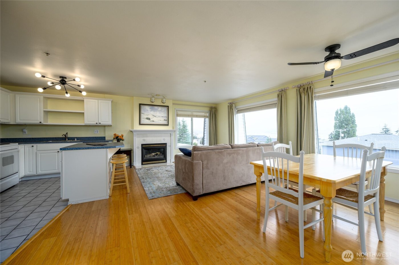 910 34th Street #202, Anacortes, WA 98221