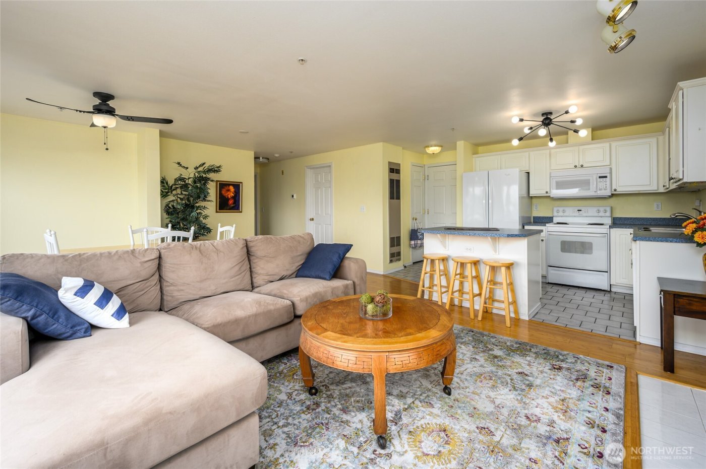 910 34th Street #202, Anacortes, WA 98221