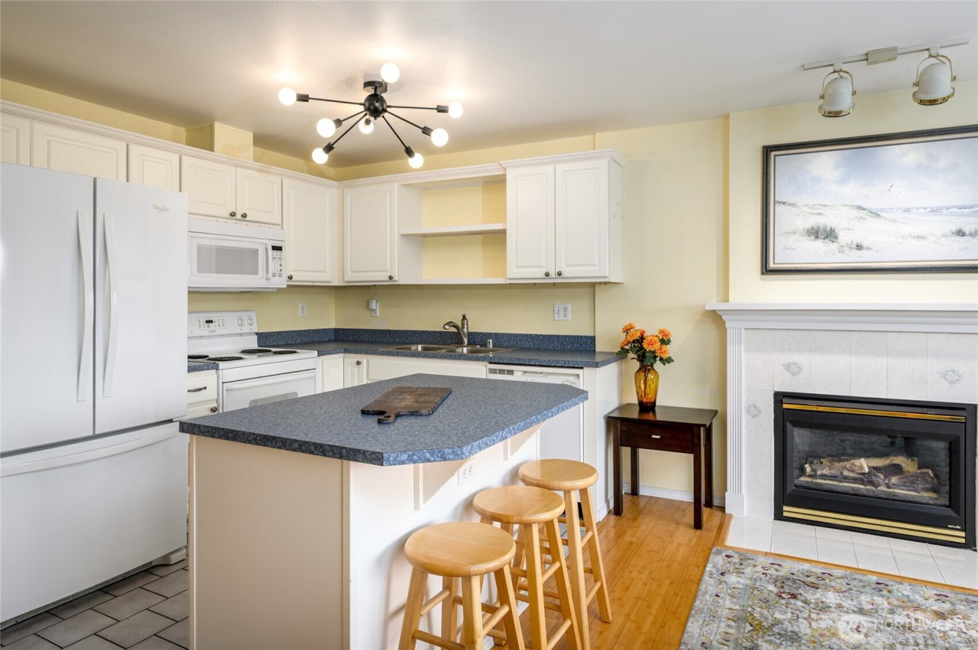 910 34th Street #202, Anacortes, WA 98221