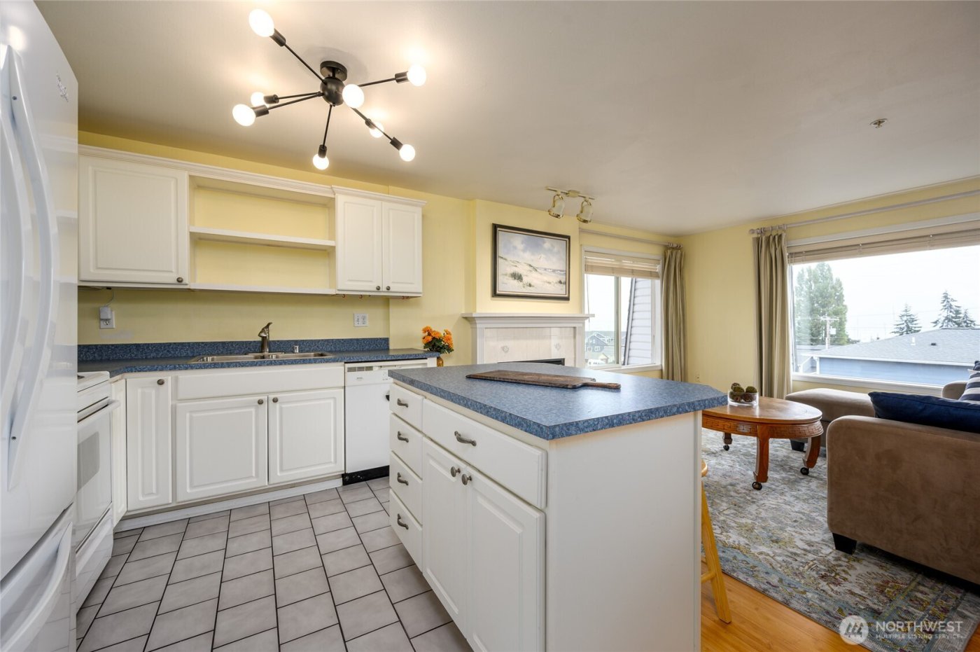 910 34th Street #202, Anacortes, WA 98221