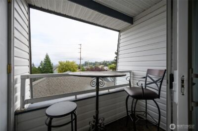 910 34th Street #202, Anacortes, WA 98221 - Photo 9