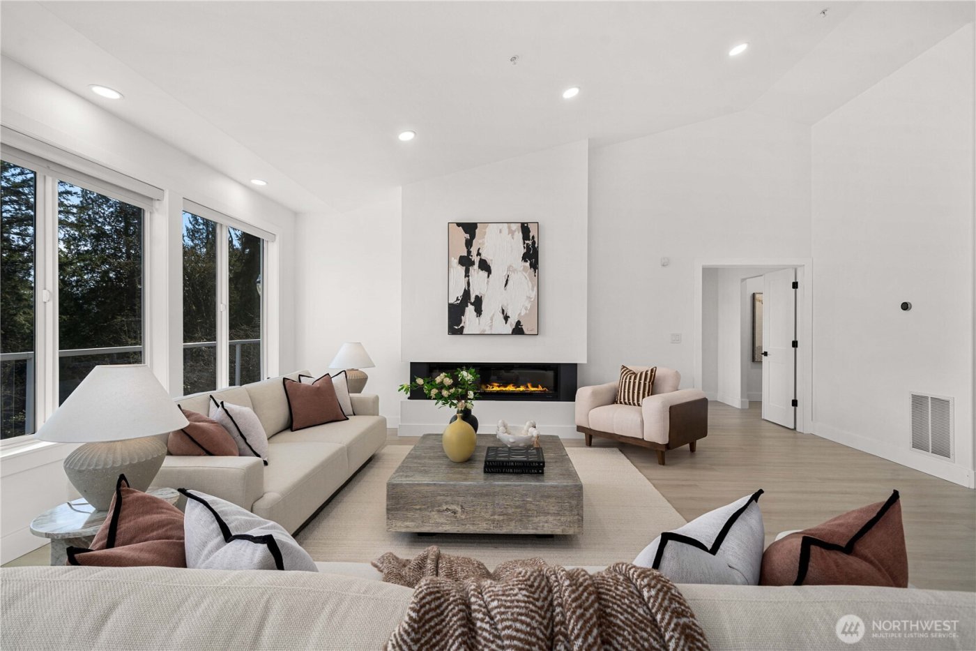 17003 SE 14th Lane , Bellevue, WA 98008