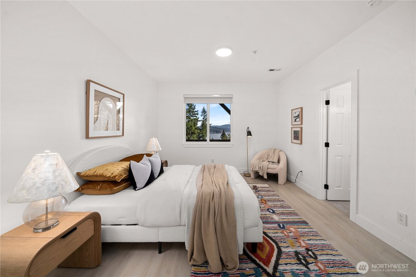 17003 SE 14th Lane , Bellevue, WA 98008