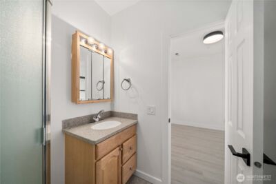 17003 SE 14th Lane , Bellevue, WA 98008 - Photo 37