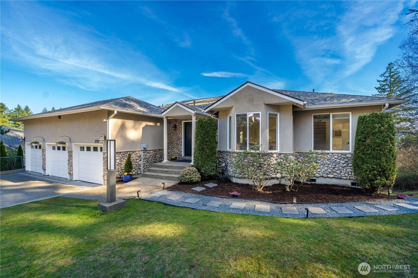 17003 SE 14th Lane , Bellevue, WA 98008