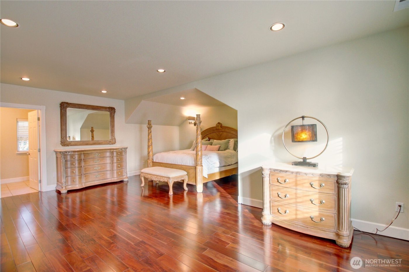 15834 Kamb Road , Mount Vernon, WA 98274