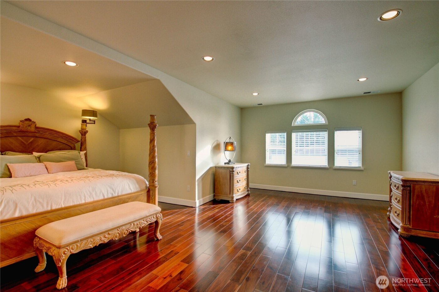 15834 Kamb Road , Mount Vernon, WA 98274