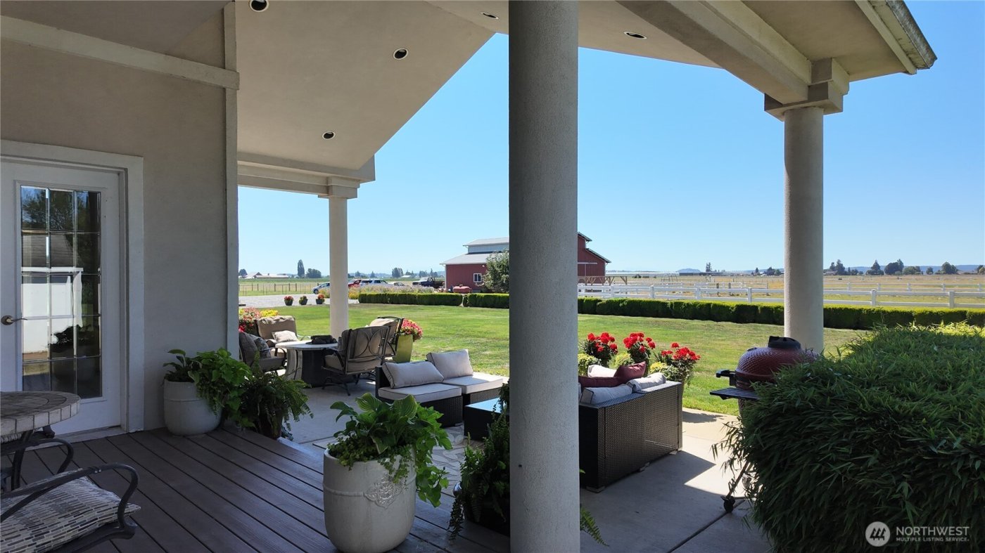 15834 Kamb Road , Mount Vernon, WA 98274