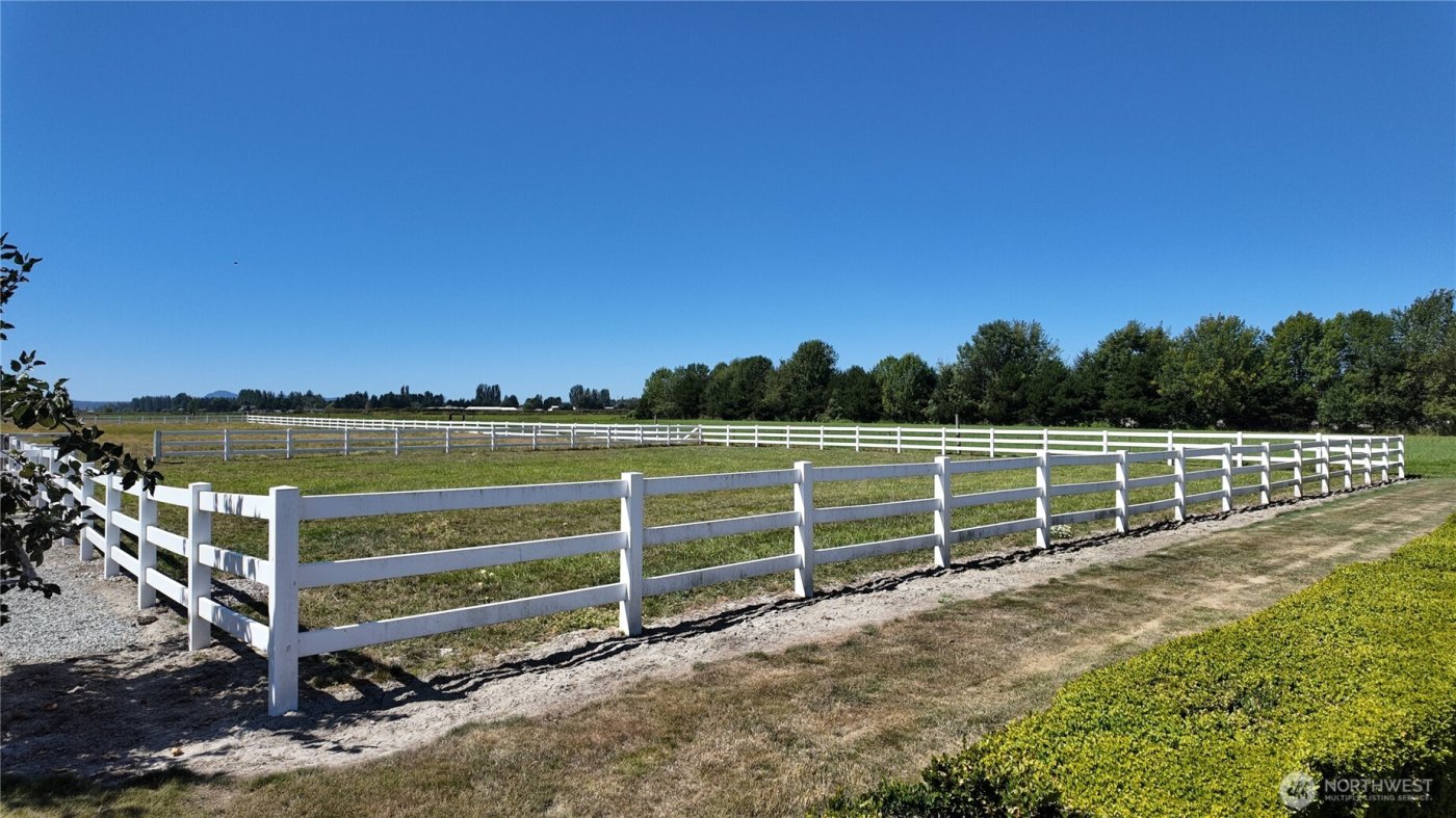 15834 Kamb Road , Mount Vernon, WA 98274