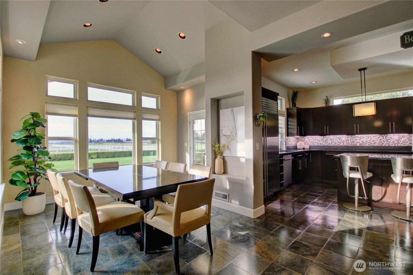 15834 Kamb Road , Mount Vernon, WA 98274